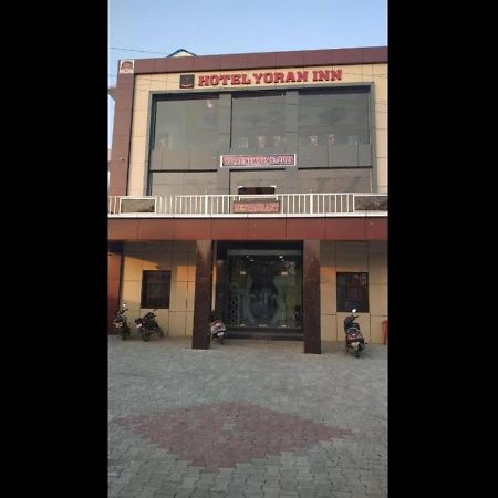 Hotel Yoran Inn & Restaurant By Wb Inn Sadabad ภายนอก รูปภาพ
